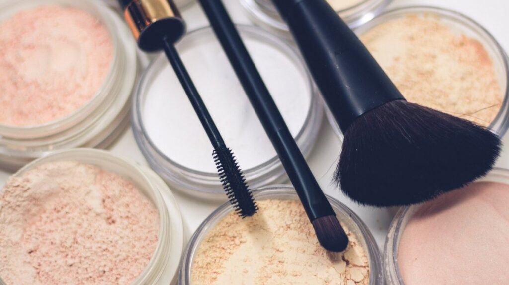 Buying branded organic makeup products at the best prices